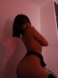 CoralieFox Sexy body😏 Gambar 3