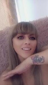 Cougar_Milff Myra Gambar 9