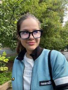 DarlineHendry A water park on a hot summer day Pic 2