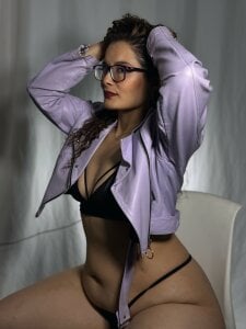 Rose_Thompson1 Elegant, dangerous, unforgettable 🤯 Pic