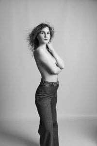 CarinaCurly self-portrait Pic 6