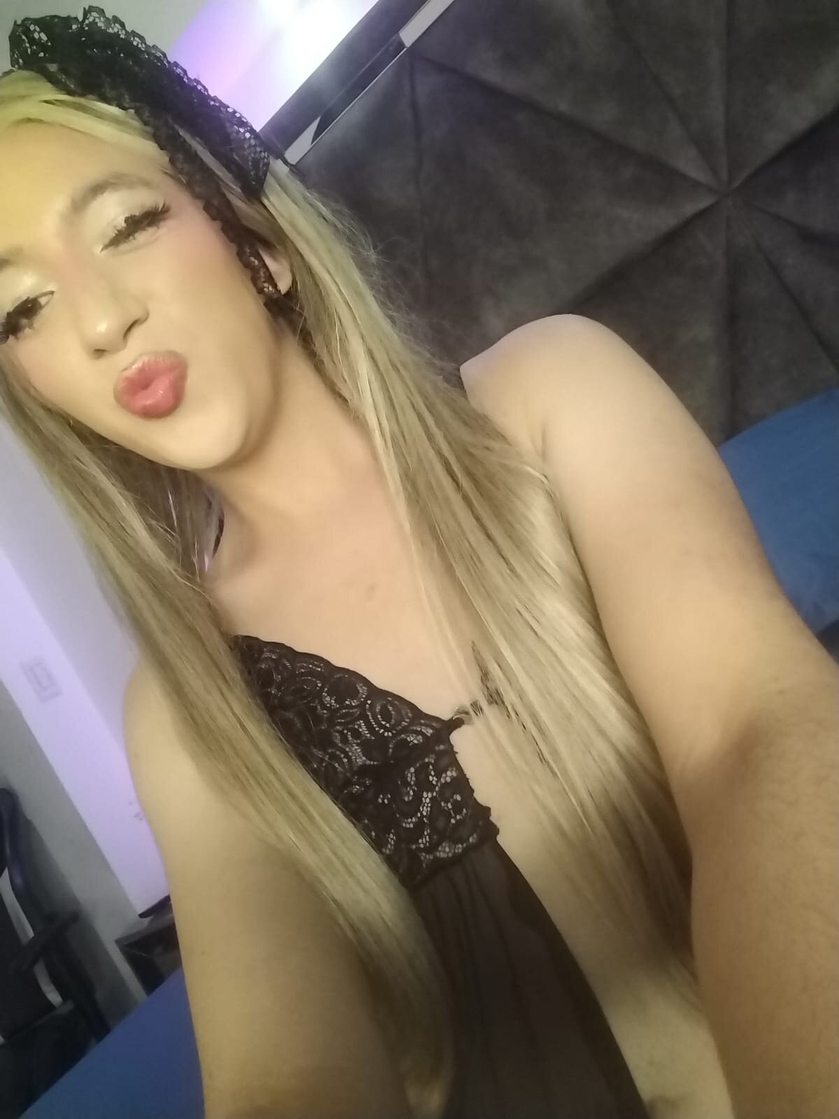 ChloeNix adlı kullanıcının viral fotoğrafları:  1820