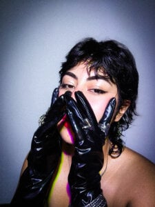 sweet_jasmin11 Gloves Pic 3