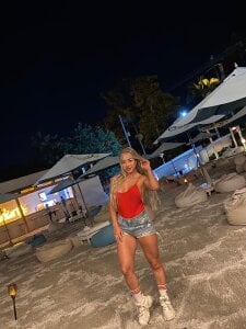 AnnaQuinn Just look at me like that. Pic 4