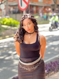 Mia_Amaranth Public Pic 2