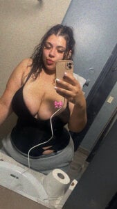 Ur fav baddie de Salvibaddie  3 photos