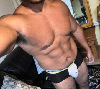 StrongP1738 Public Pic 3