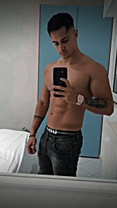 NudeAk47 Public Kuva