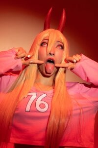 MarianaBranzzPower Cosplay (Chainsaw Man) Bild 3
