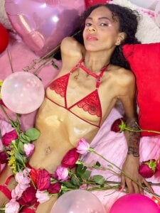 becky_lynch_102: san valentin 💗 ( 6 фото)