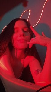 JinxMoon mood color red💋💖 Pic 5