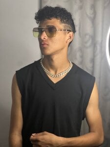 latin_boys_1: Public ( 4 фото)