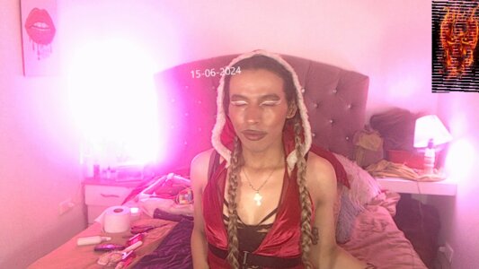 cutesweeetrobinsex red holy spiry Pic 5