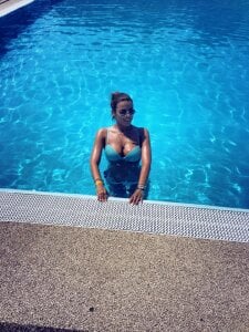 Misslullu Public Pic 3