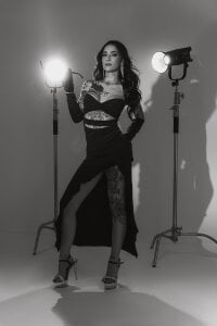 MilaLawrence Focus on me Pic 4