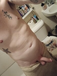 Hardon4yoursex Public Pic 6