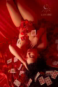 KhateAndersson Petals, Skin & Sin Immagine  3