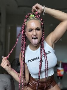 BrianaBangBarbaraBieber Public Pic 5