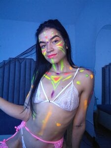 kimberly_colle7 Neon party Pic 3
