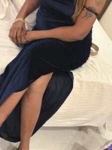 Esha_Naughty Public Pic 9