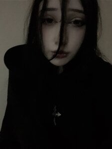 cupcakevice Black lace hearts Pic