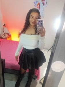 Esmeraldaa- Happy New Year 202 Foto 2