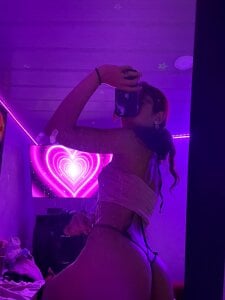 little_ellie_1 A daring girl <3 Pic 6