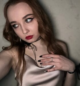 Emma_Chery
