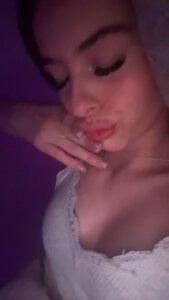 Angelloverxo Public Gambar