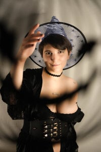 Lily_Marlin The mood for Halloween 🎃 Pic 8