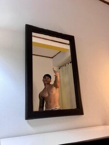 _joansoto In the mirror 🖤 Pic 4