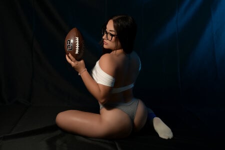 XiomaraFerrer Play with me slika