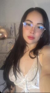 Lilith_Owen_ YOU FAVORITE WOMAN Poză 2