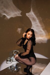 BrittaRedmann Public Pic 5