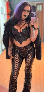 Belladonna_trix "Tonight, I'll take charge..." 🖤😈 Pic