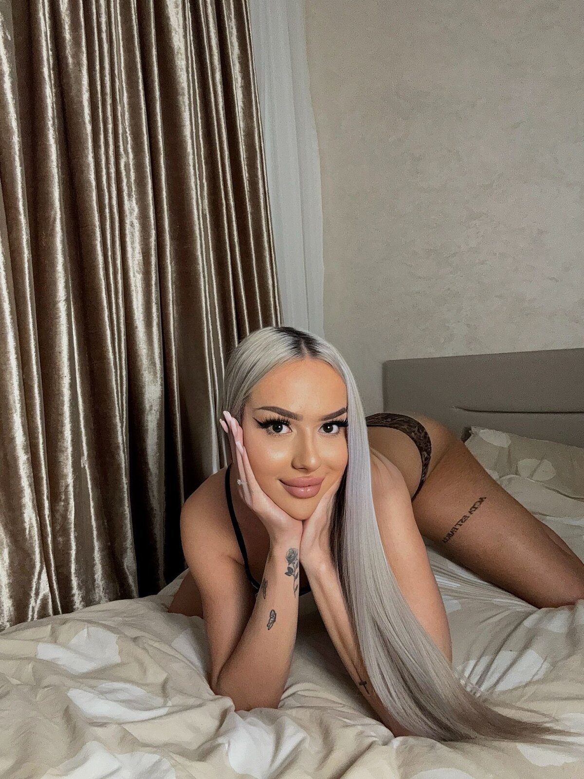 babykris 热门图  片 369