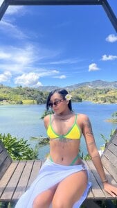 Lia_Petite1 Are we going on vacation together?  4. fénykép