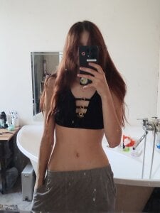 VictorinaMccorey hot pos Pic 4