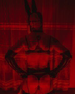 castle_87 BUNNY ON THE LOOKOUT!!! Pic 8