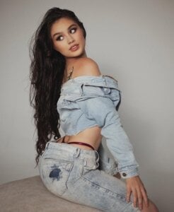 Amelia_Saenz_ 🤤 Tentation 🤤 Pic 2