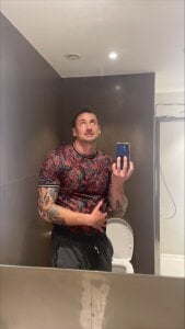 Honorablyrespectedgent Clothed รูป  2