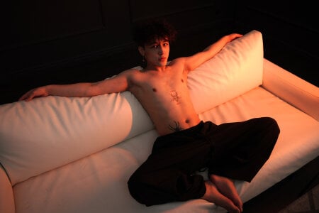 Mio_chibana contrast Pic 3