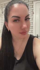 MolliWalton Public Pic