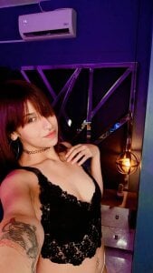 Charlotte_Delacroixx Public Pic