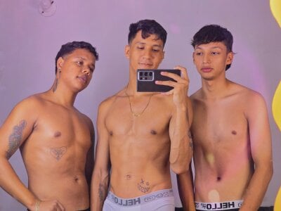 MaelSebasAndRobert1 Mael ⭐Sebas ⭐ Robert Pic 3