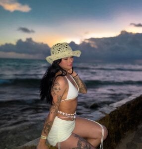 issagarcia Issa on a little vacation<3 圖片 4