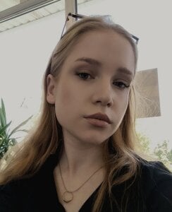 Alice_meow15 After Class… Bilde