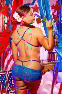 NyxTits Red, White and you 🤤 Immagine  8