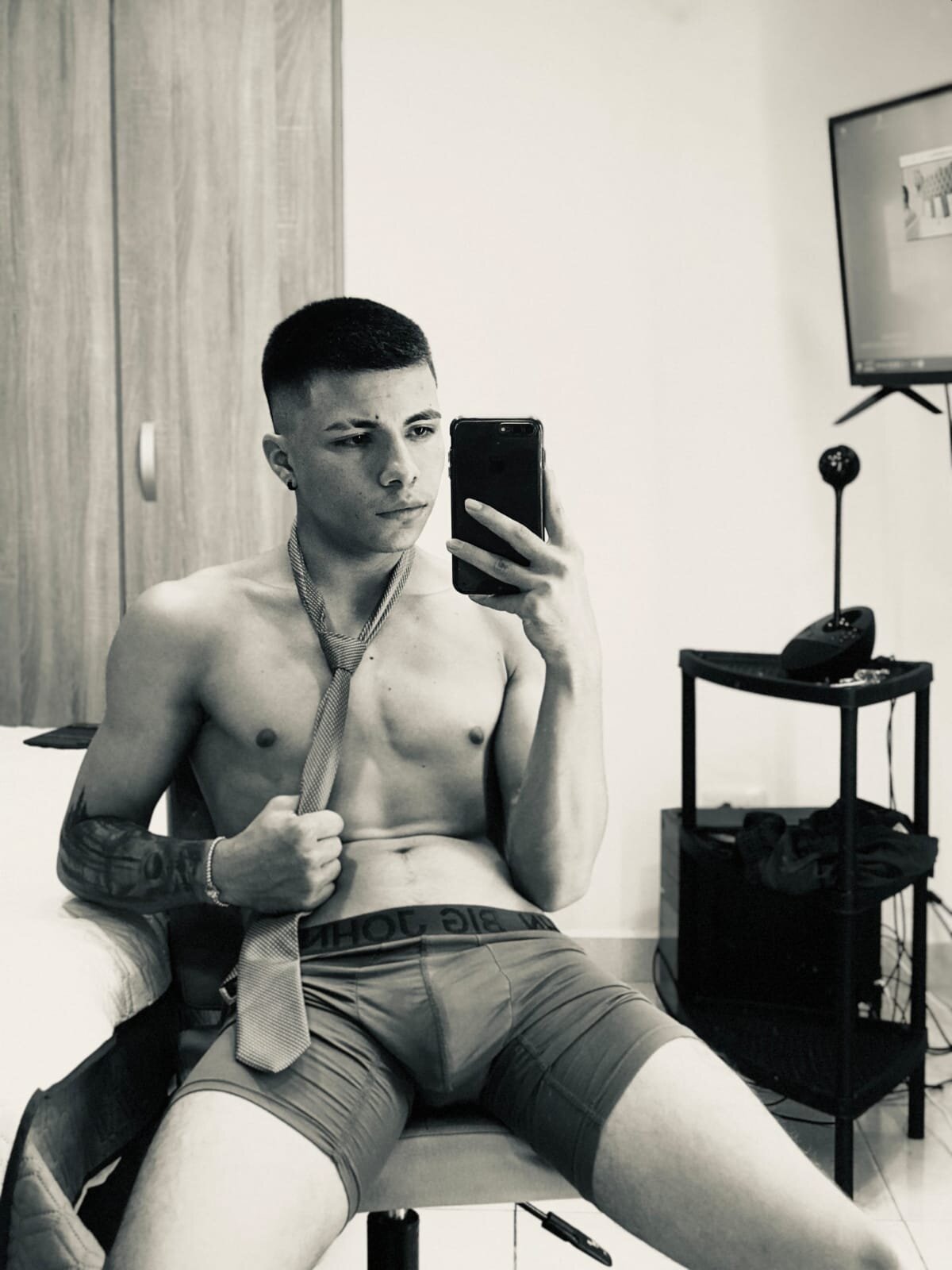 LoganGreys 热门图片 4268