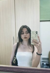 YvonneRobesのPublicの 2枚の写真